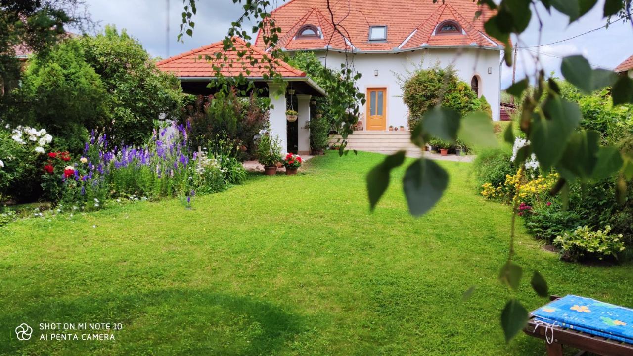 Frutta Villa Cserszegtomaj Exterior photo